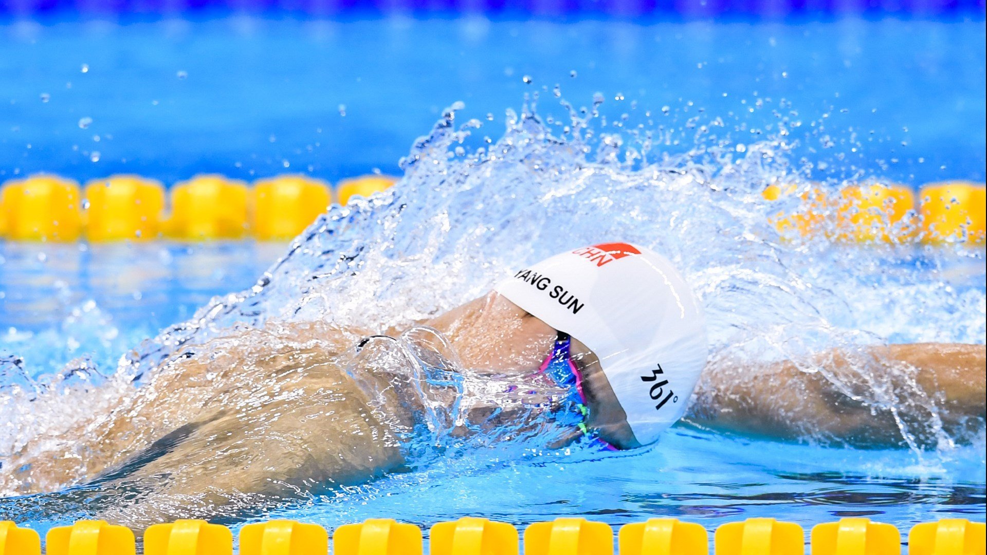 苏炳添赛后谦逊发言登热搜,本菲卡大胜尤文图斯引发热议(本菲卡vs尤文图斯让球)