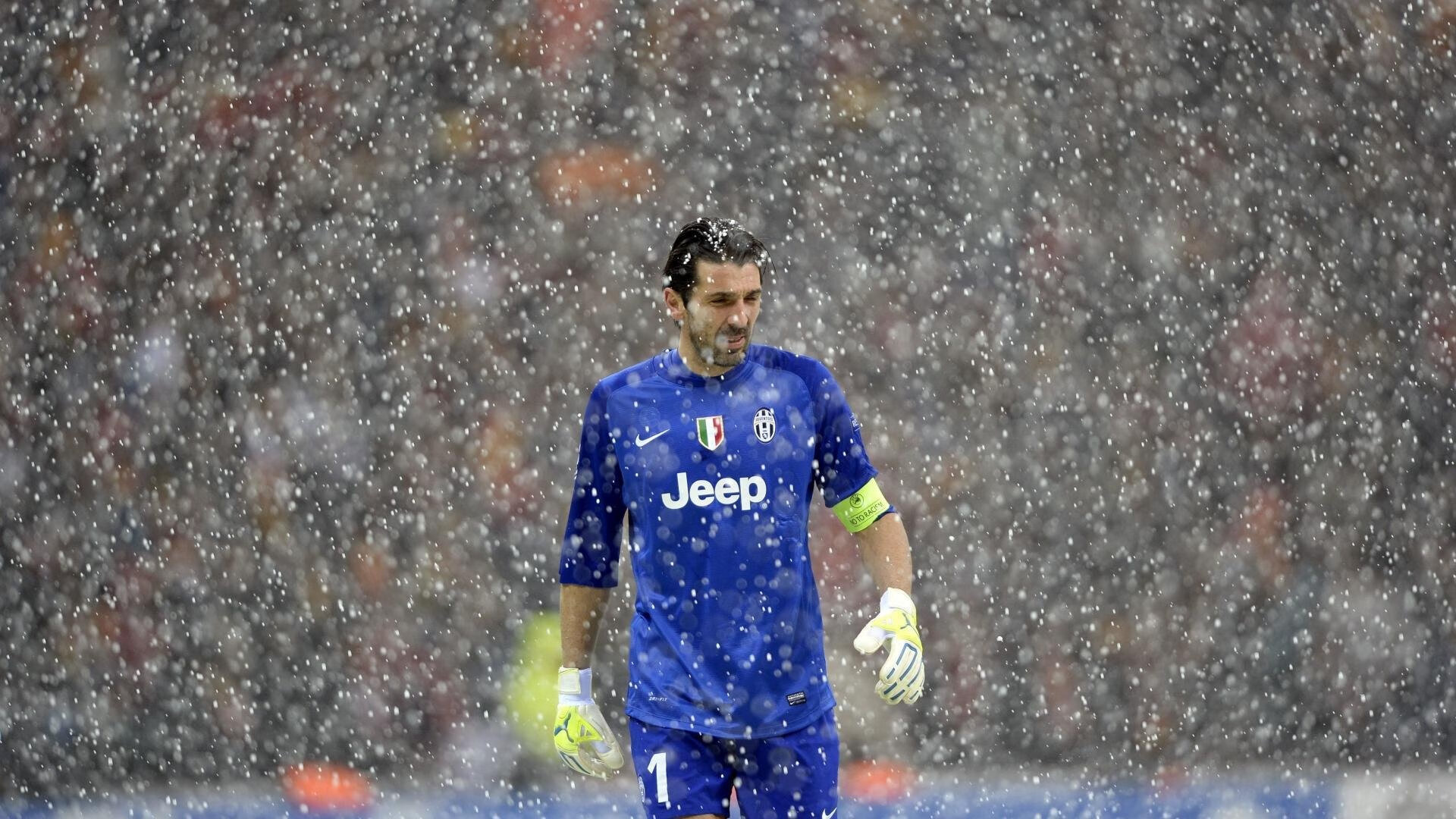 包含张本智和赛点兑现，AC米兰淘汰上海海港晋级四强，主帅激动落泪的词条